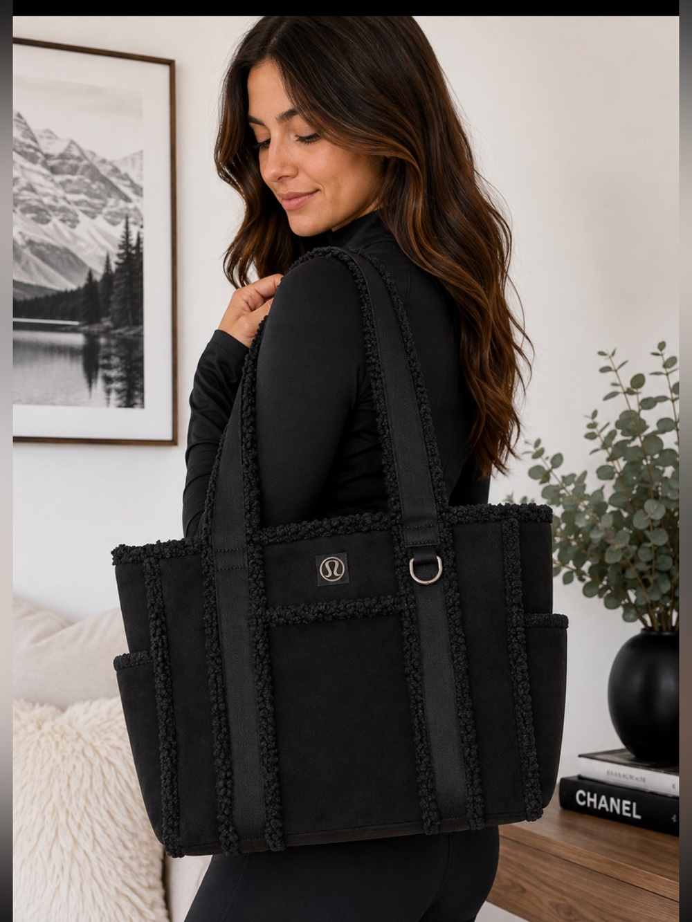 #718 NWT Lululemon Boxy Tote Bag 10L Faux Shearling Black
